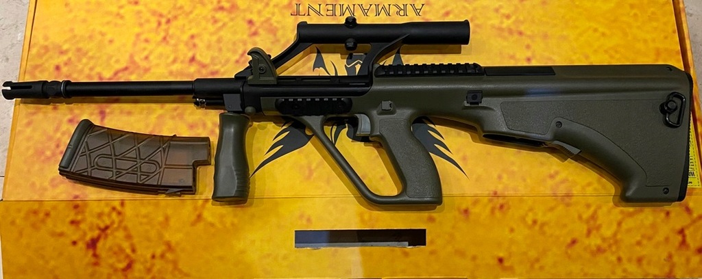 Replika karab.ArmyArmament R902 AUG z lunetą3Xoliv