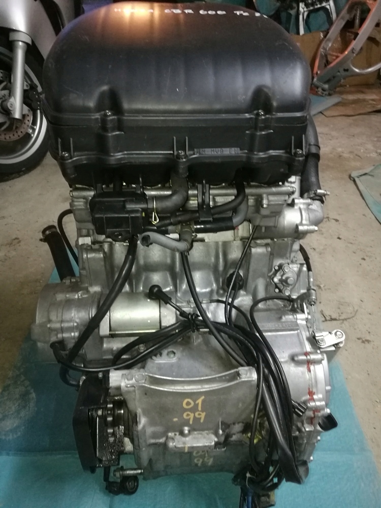 HONDA CBR 600 PC25 silnik kompletny 6957796132