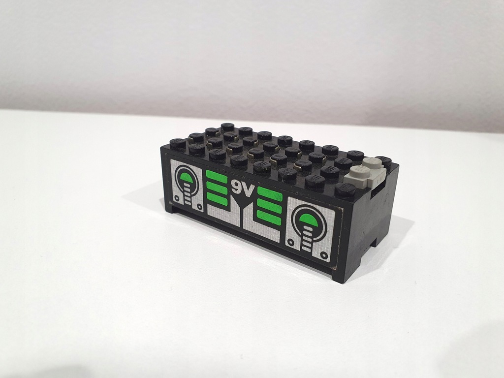 LEGO 4760c00pb06 Battery Box Pojmenik 9V 6991 4760