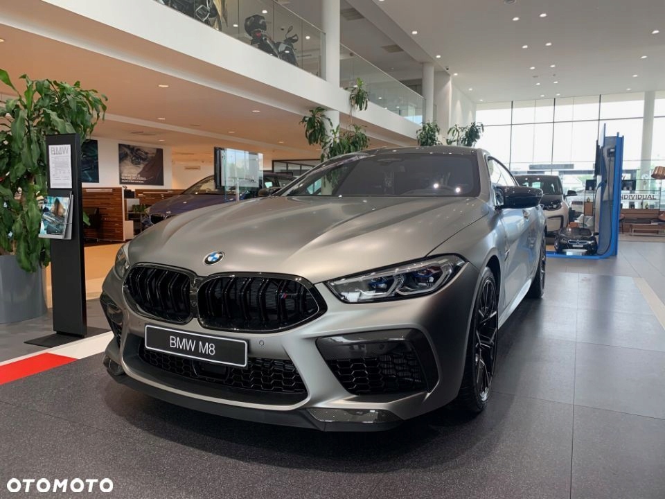 BMW M8 600KM