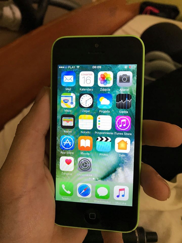 Apple Iphone 5c uszkodzony wyświetlacz