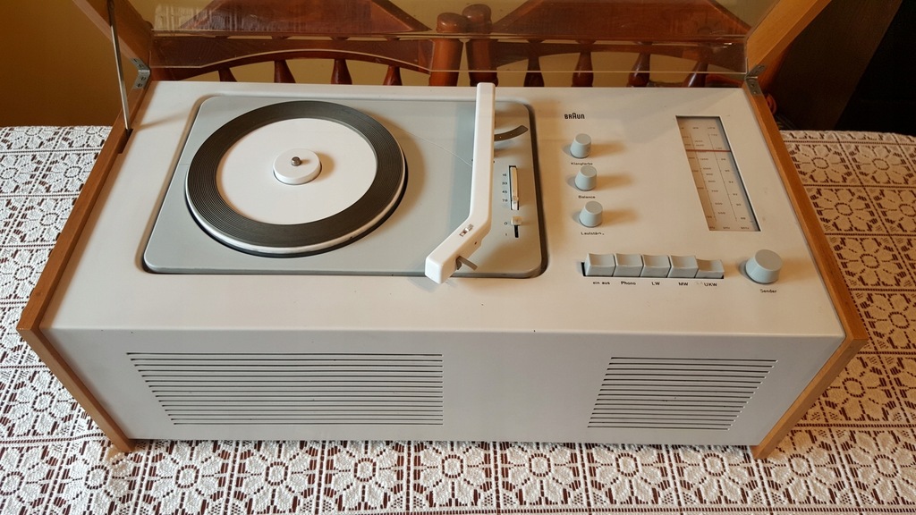 アンプ BRAUN SK6 DIETER RAMS & HANS GUGELOT Braun SK6 Radio Platenspeler door Dieter Rams & Hans Gugelot