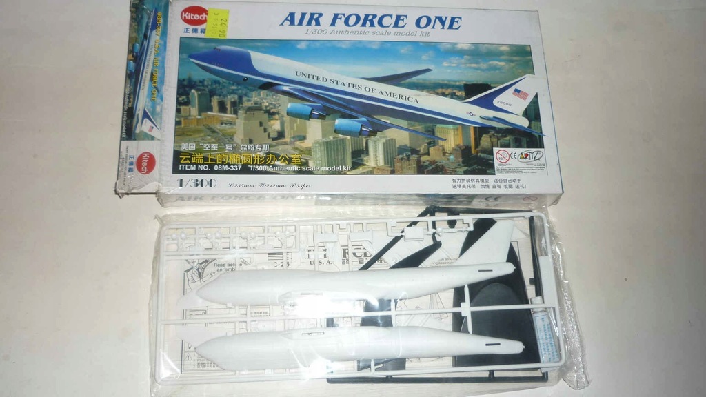 Kitech No. 08M-337 1:300, Air Force One