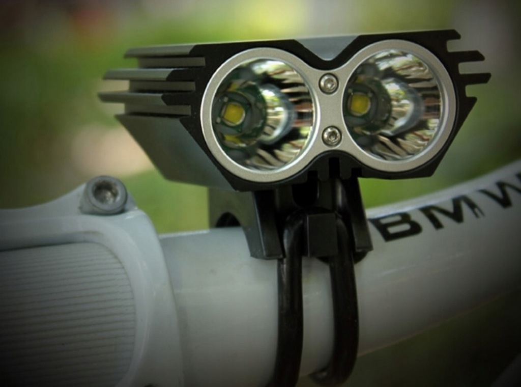 Купить Велосипедный фонарь + задний 6400мАч SolarStorm X2 E034: отзывы, фото, характеристики в интерне-магазине Aredi.ru
