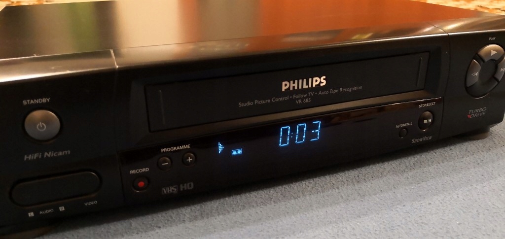 Magnetowid Philips VR685 + pilot