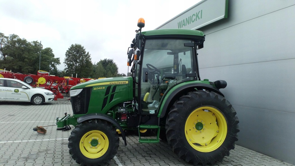 Traktor kompaktowy JOHN DEERE 4049R MY19