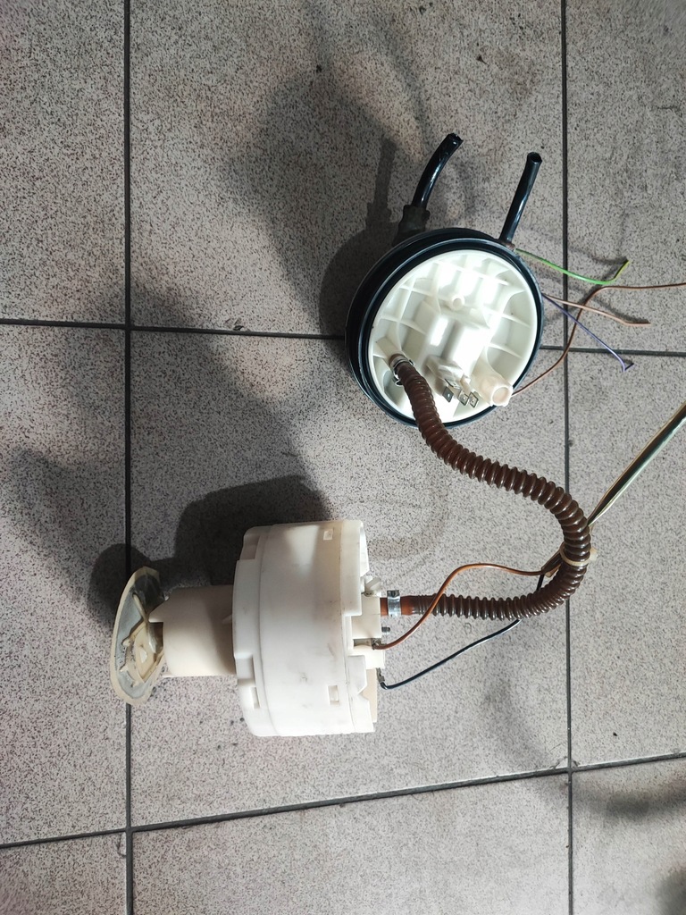 POMPA PALIWA AUDI A4 B5 1.8T 2.4 2.8 QUATTRO 12571204940 oficjalne