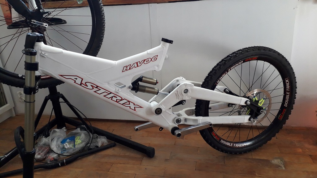 Astrix DH FR rama z Manitou 241mm NOWE ŁOŻYSKA 7927440755