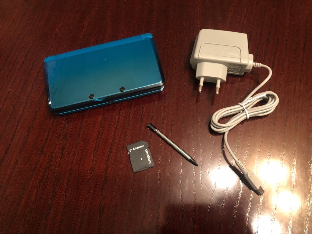 Konsola Nintendo 3DS Aqua Blue + akcesoria