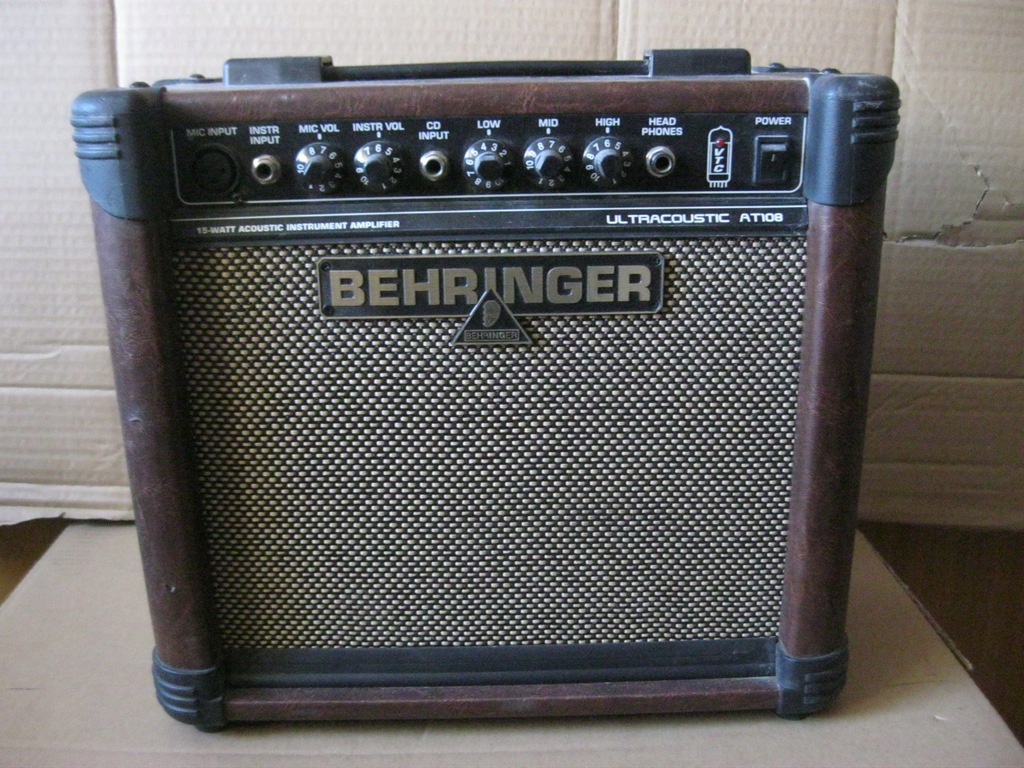 BEHRINGER ULTRACOUSTIC AT 108/Wzmacniacz- gitara