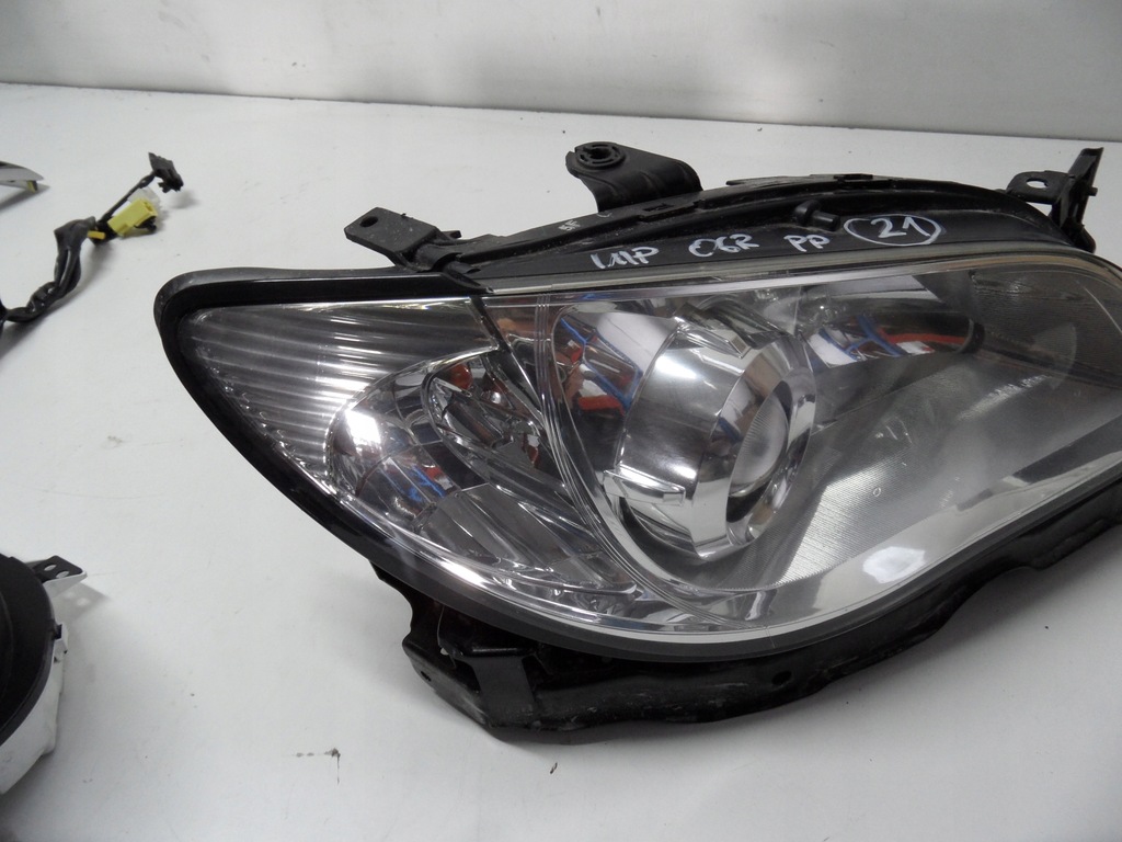 SUBARU IMPREZA GD 2006R LAMPA PRZEDNIA PRAWA 7897385682