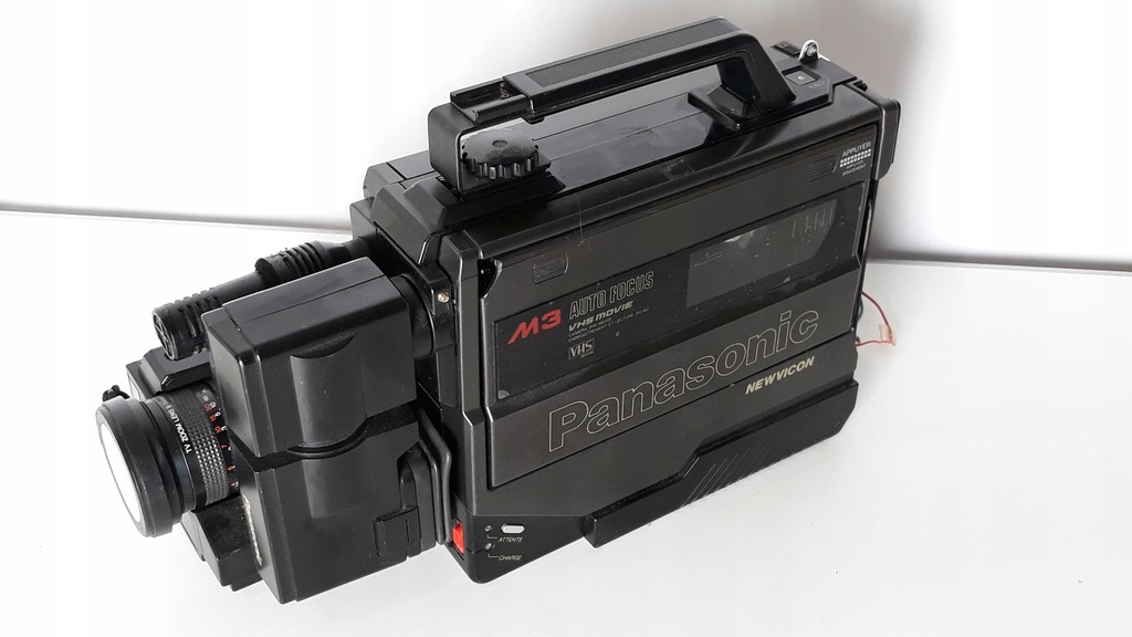 Kamera VHS Panasonic NVM3f + OB. Posso 9-54mm 1:14