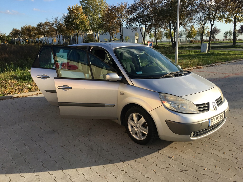 RENAULT Megane Scenic II rocznik 2005 diesel