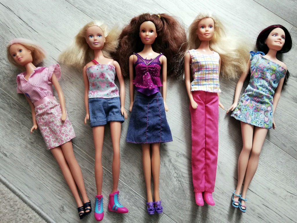 11 Lalek Barbie i inne + ubranka, buty itp