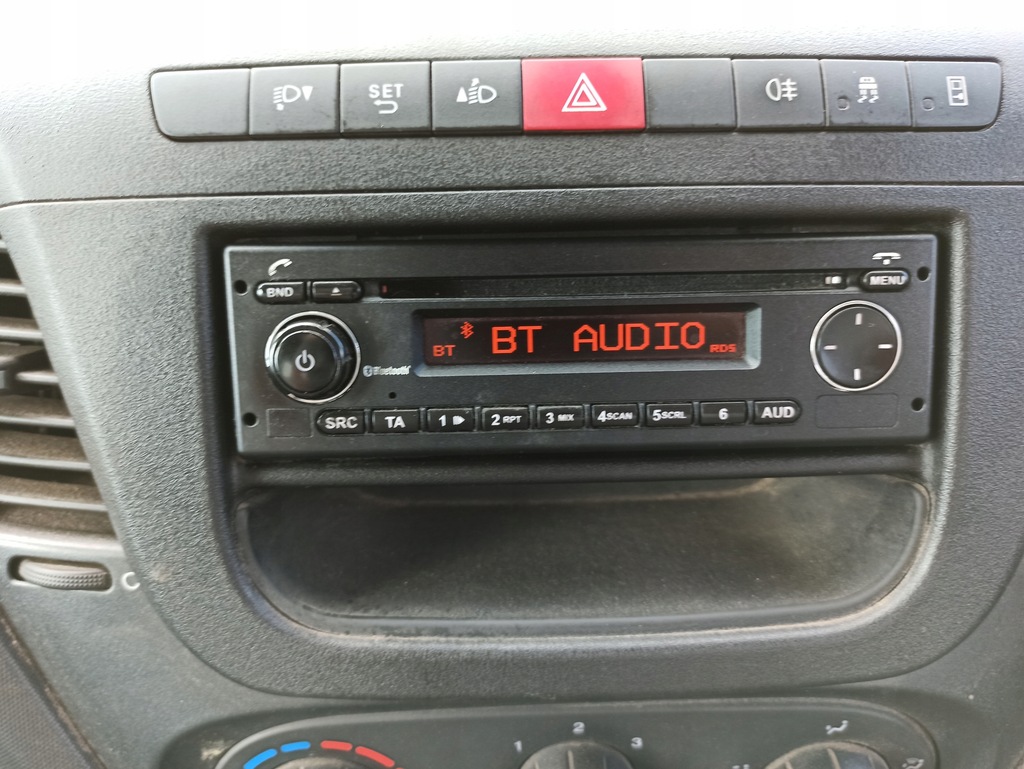 Radio Iveco Daily 14+ Bluetooth USB 5802018763 9523271673 oficjalne