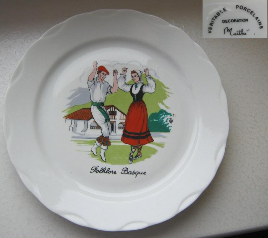 Porcelanowy kolekcjonerski talerz