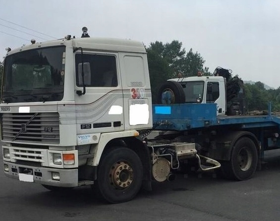 VOLVO F12 CIĄGNIK SIODŁOWY