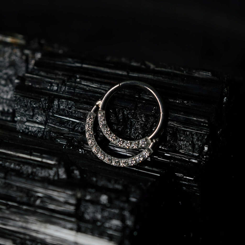 Tytanowy podwójny clicker z kamieniami 1,2х8mm