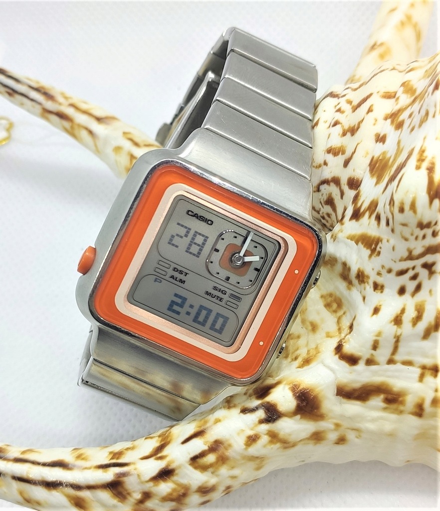 CASIO カシオ FUTURST LAQ-2000D アナデジ QZ CASIO カシオ FUTURST LAQ-2000D アナデジ QZ - メルカリ