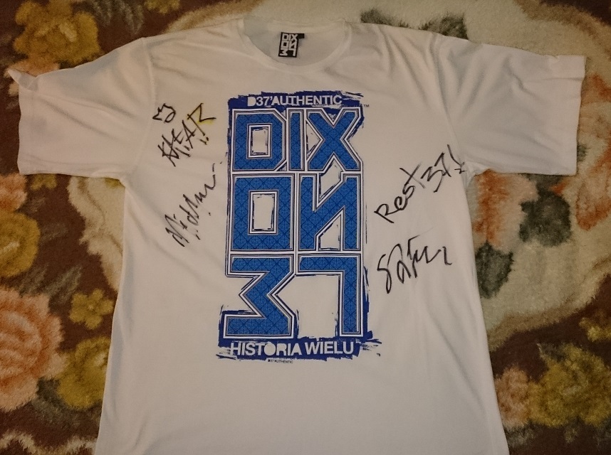 Koszulka Dixon37 z autografami