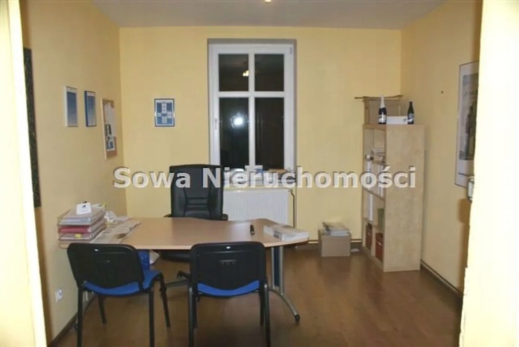 Komercyjne, Szczawno-Zdrój, 14 m²