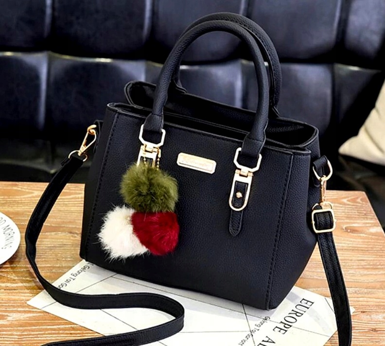 Купить Женская сумочка, большой нагрудный брелок с помпоном, черный 27: отзывы, фото, характеристики в интерне-магазине Aredi.ru