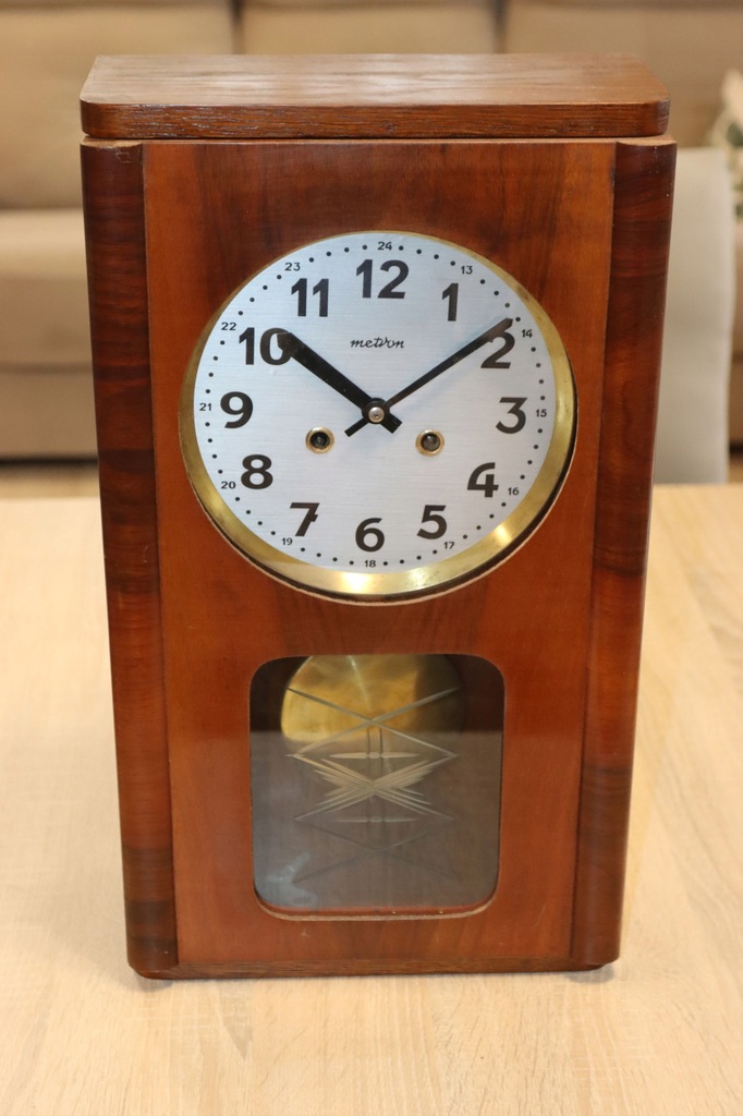 Zegar ścienny METRON z IX 1965 roku