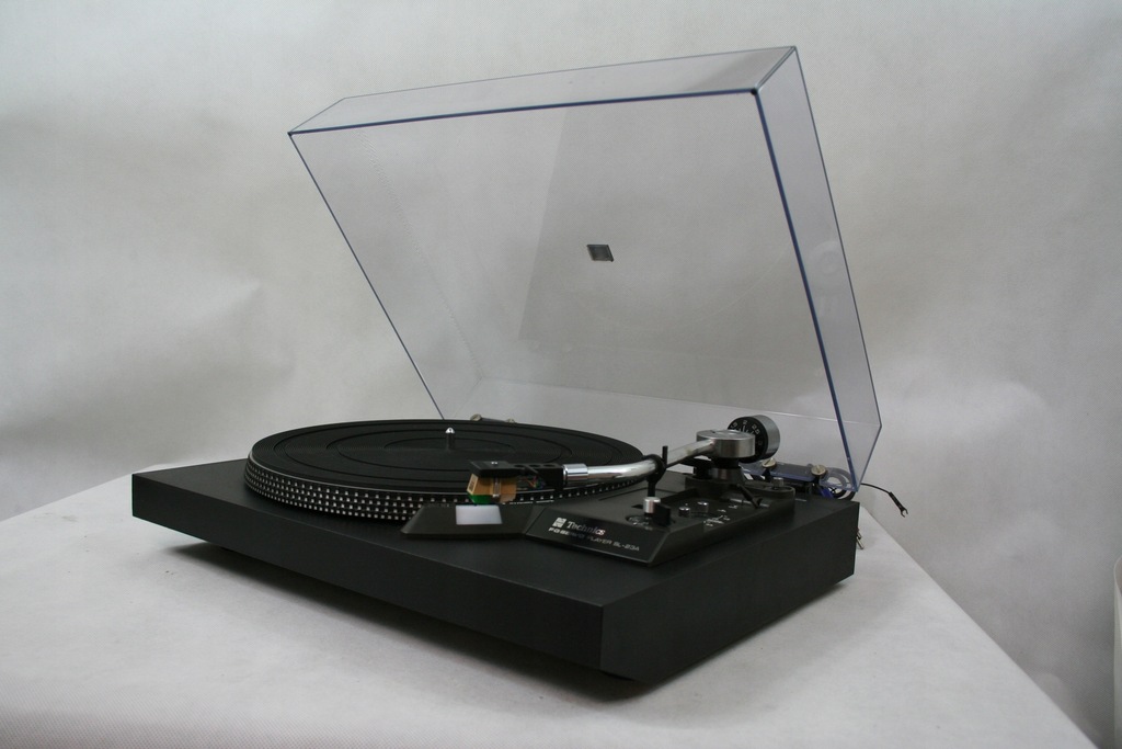 Gramofon TECHNICS SL-23A|Belt Drive|PółAutomat|