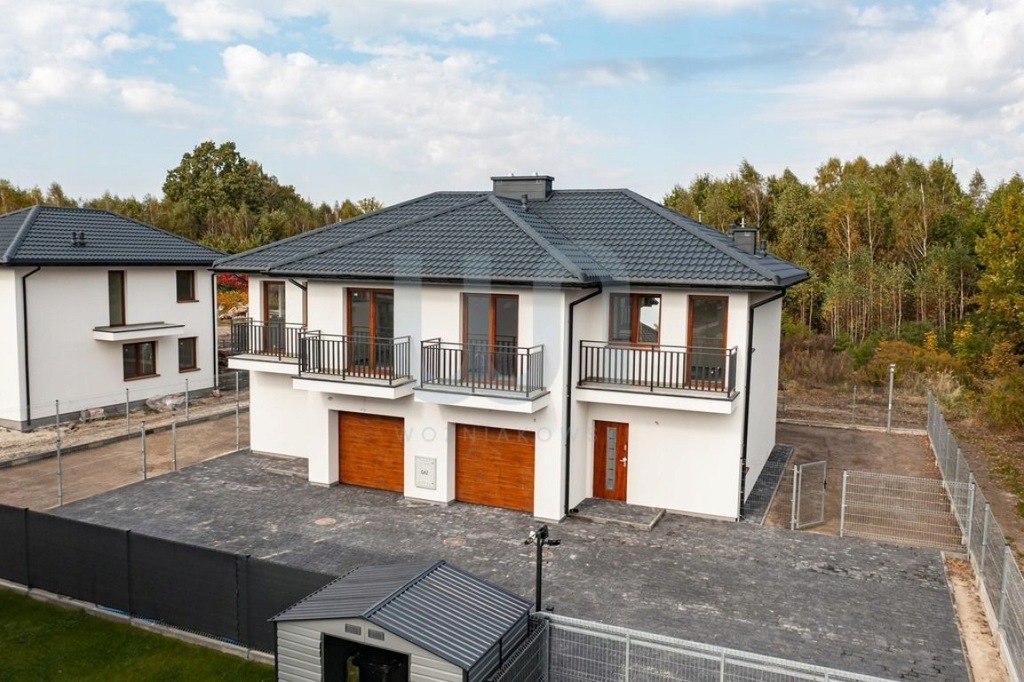 Dom, Wołomin, Wołomin (gm.), 105 m²