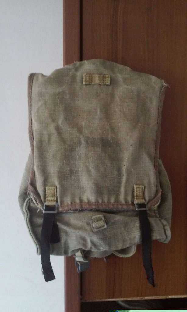 Luźny plecak wojskowy, dobry do naszywek, ok.4 L.