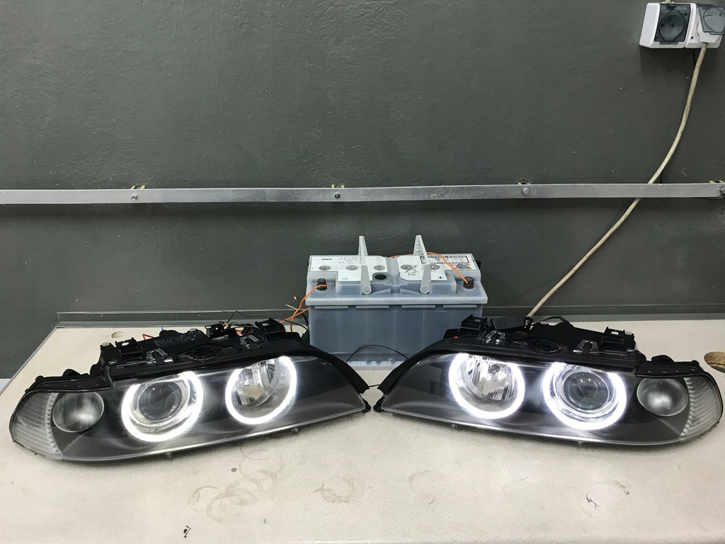 Bmw M5 e39 lampy xenon lift reflektory europa 8901490906 oficjalne archiwum Allegro