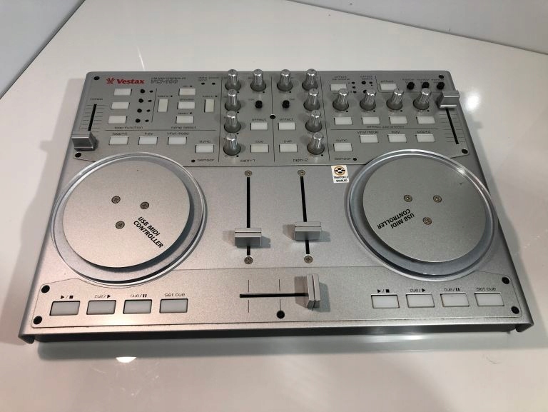 Vestax VCI-100 DJコントローラー シルバー Vestax VCI-100 DJコントローラー シルバー Vestax VCI-100 DJ