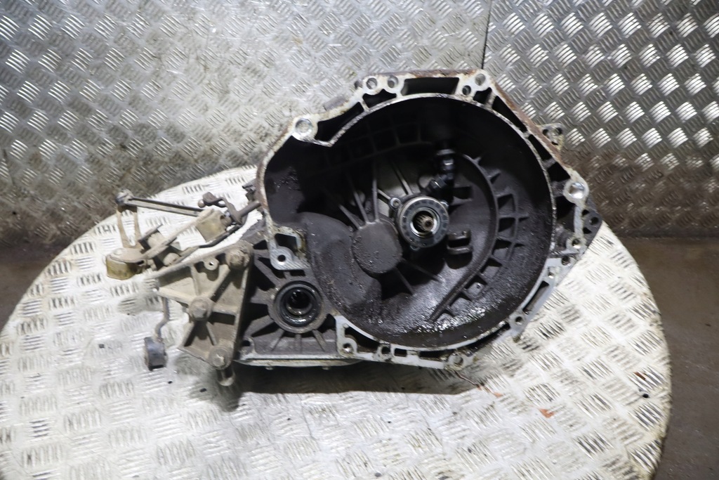 SKRZYNIA BIEGÓW 5 BIEGOWA OPEL ASTRA H 1.8 F17394