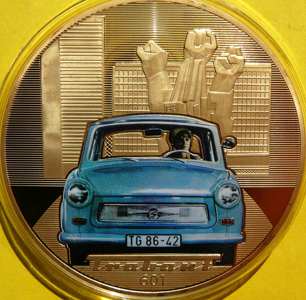 TRABANT 601 KULTOWE AUTO DDR 1964r GIGANT ZŁOTO