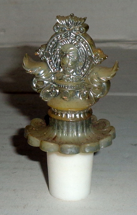 Uniwersalny korek do butelki .