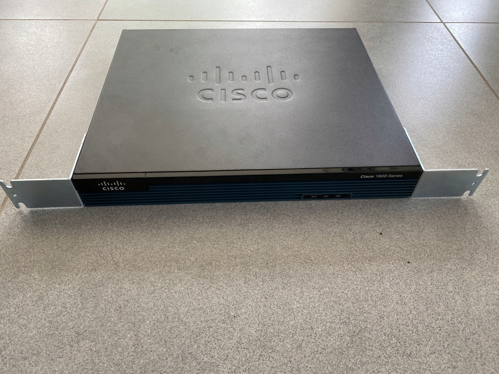 Router przewodowy Cisco 1921