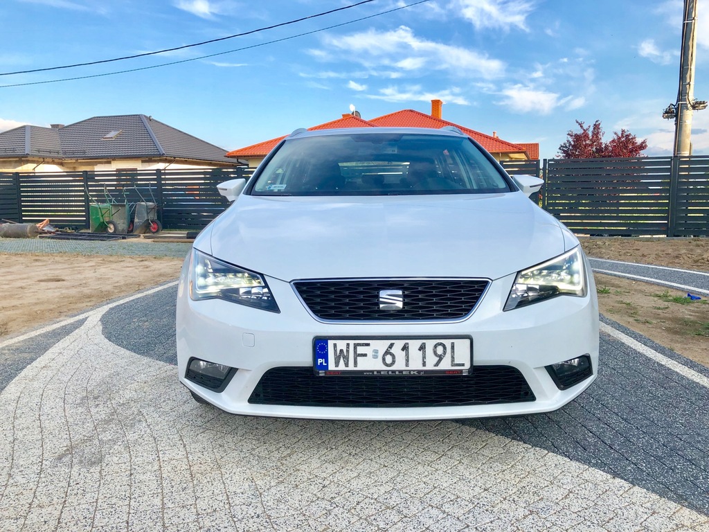 Купить ШОУ-РУМ PL LEON TDI 150KM FULL LEDx2 ALU PEARL WHITE: отзывы, фото, характеристики в интерне-магазине Aredi.ru