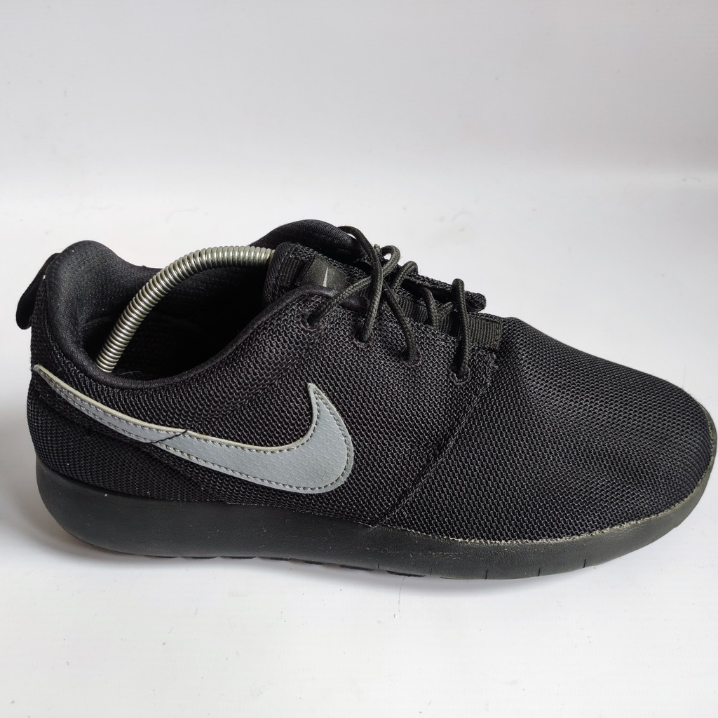 BUTY NIKE ROSHE RUN GS 599728-020 R. 40