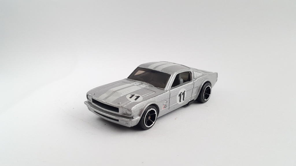 HOT WHEELS '65 FORD MUSTANG FASTBACK 1965