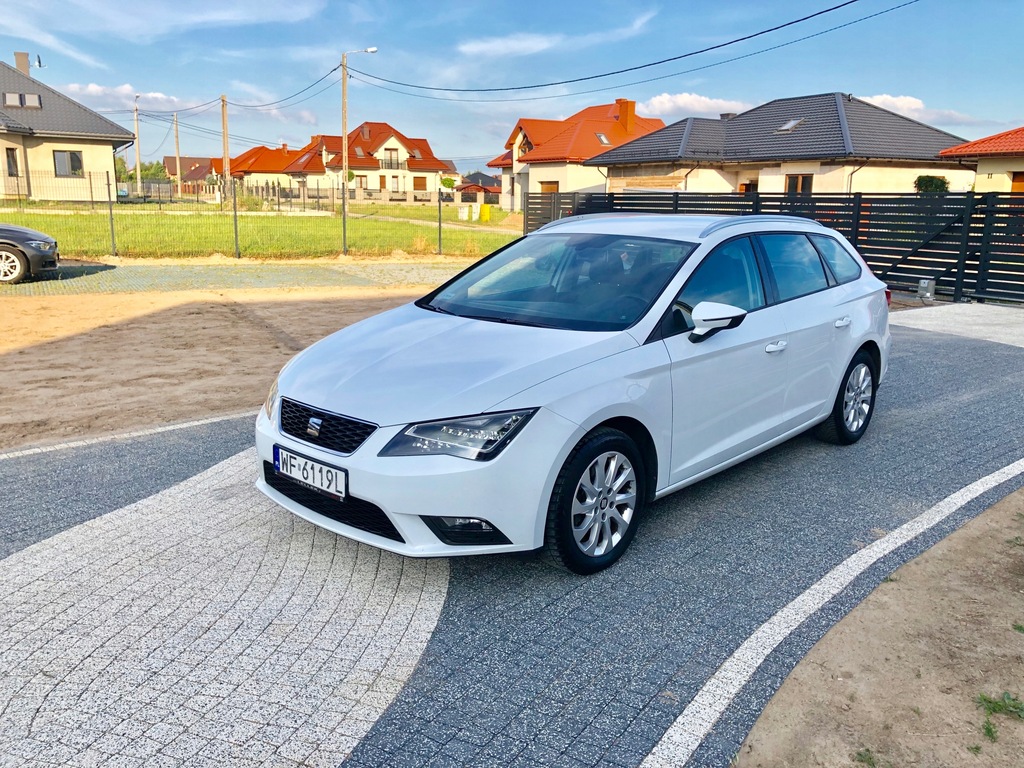 Купить ШОУ-РУМ PL LEON TDI 150KM FULL LEDx2 ALU PEARL WHITE: отзывы, фото, характеристики в интерне-магазине Aredi.ru