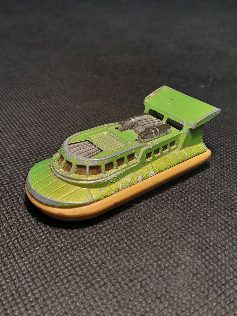 Samochód Matchbox Hovercraft retro