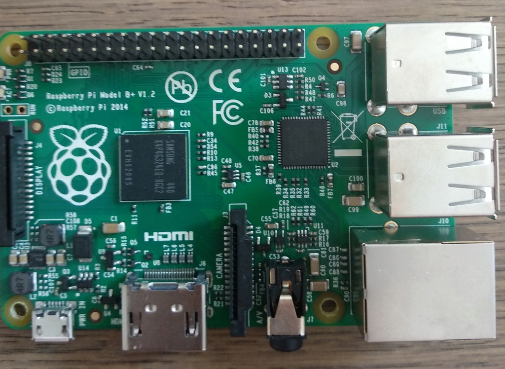 Raspberry Pi model B+ v1.2 2014 + 8GB karta SD