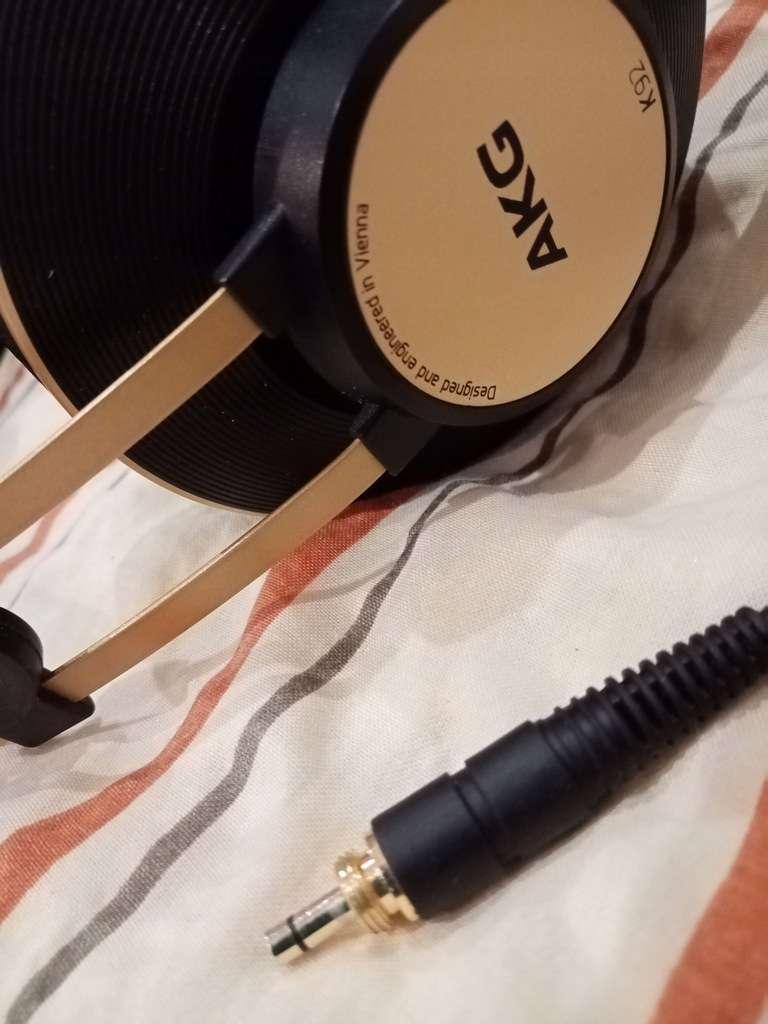 Słuchawki studyjne AKG K92 PROFESJONALNE nauszne