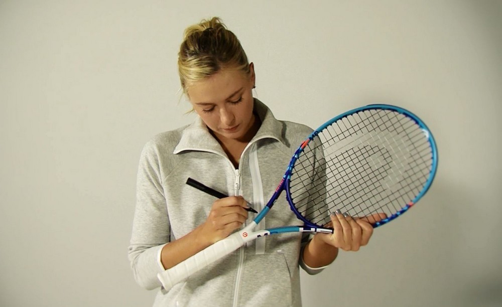 Maria Sharapova - rakieta tenisowa z podpisem!