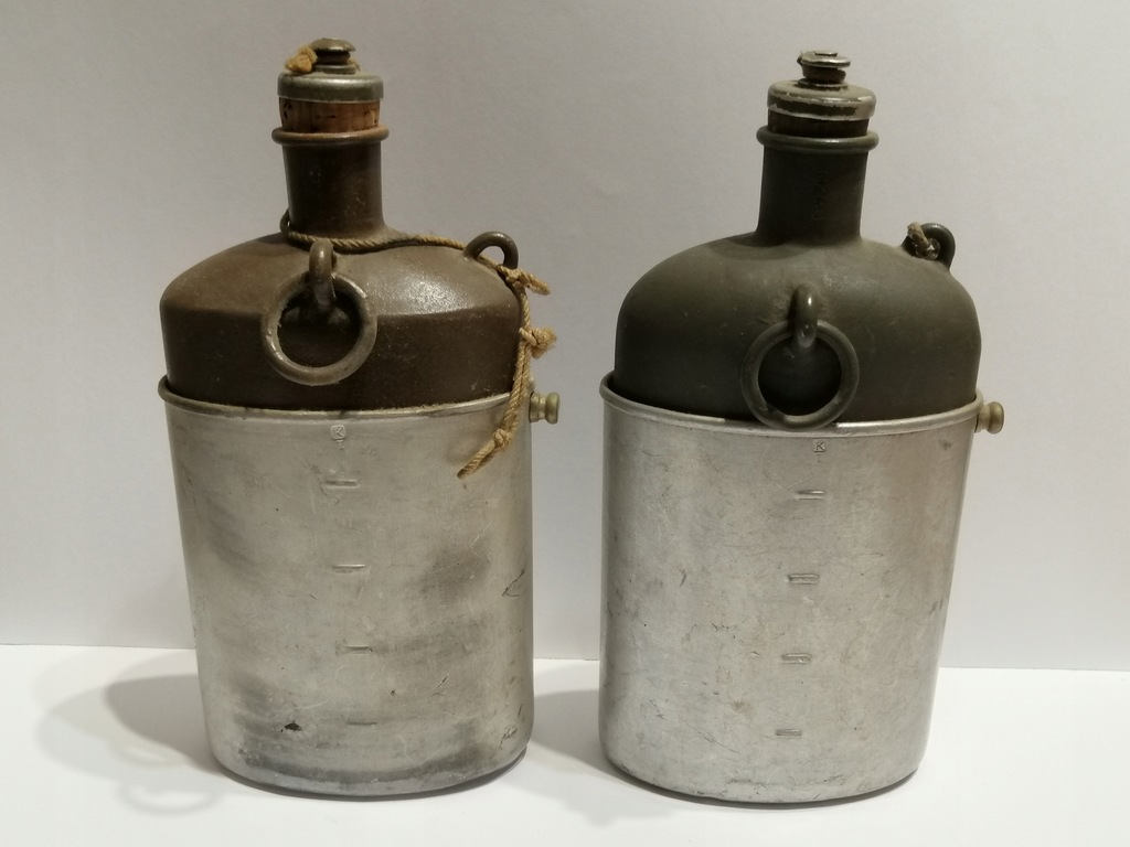 DWIE MANIERKI SZWAJCARSKIE Z KUBKAMI 1940/1944