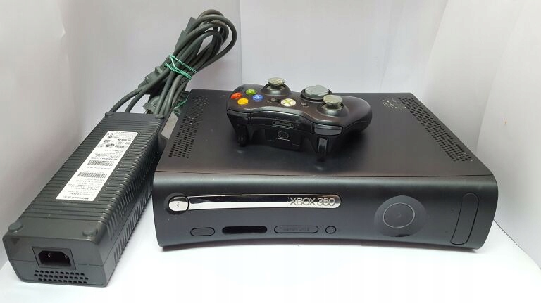 KONSOLA XBOX 360 120GB PAD KABEL