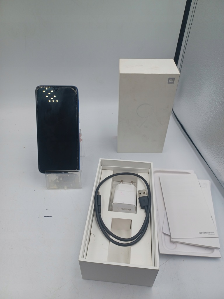 Smartfon Xiaomi Mi 9 SE 6 GB / 64 GB niebieski