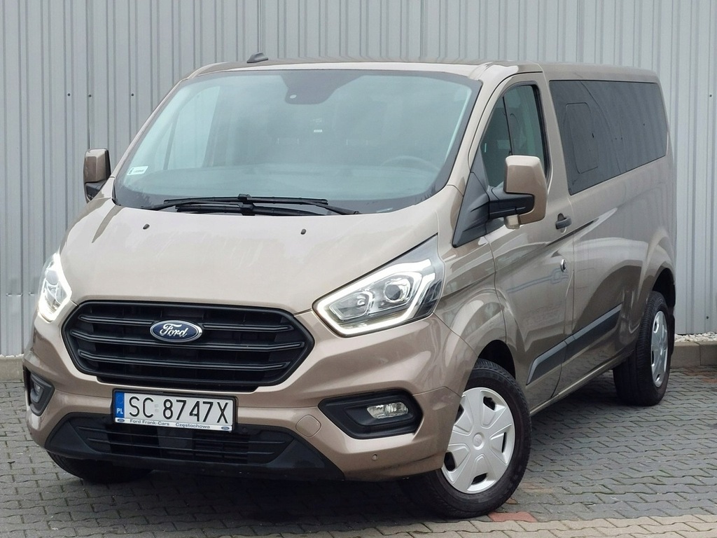 Ford Transit Custom 2.0 130KM. 9 osobowy.