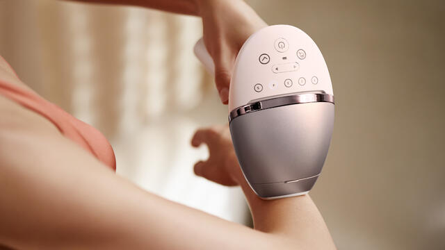 Купить Эпилятор Philips Lumea 9000 BRI958/00 IPL: отзывы, фото, характеристики в интерне-магазине Aredi.ru