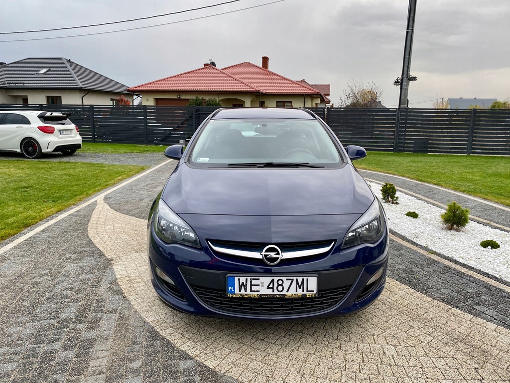 Купить АВТОсалон ПОЛЬША OPEL ASTRA IV J CDTI 110KM ALU 16 Дилерский центр: отзывы, фото, характеристики в интерне-магазине Aredi.ru